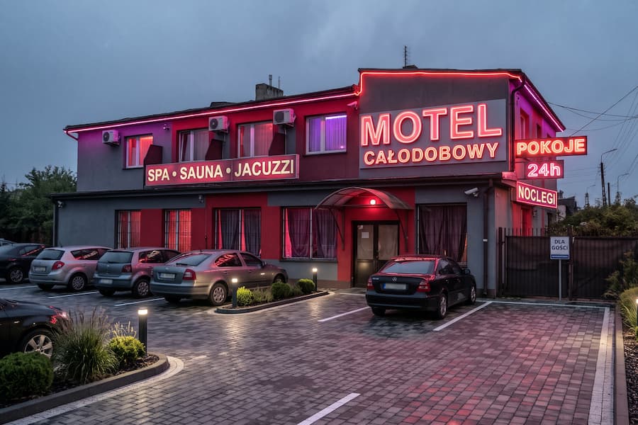 Wynajmujesz studio fotograficzne czy motel na godziny? Prawda o przestrzeniach lifestyle'owych
