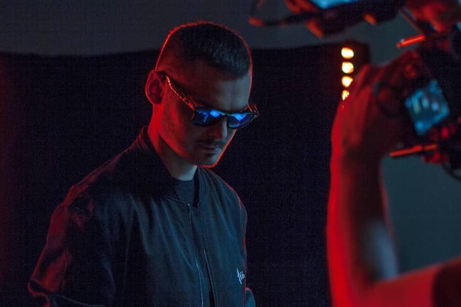 Studio Stawki - Oświetlenie do mrocznego portretu obscur Studio Stawki - Oświetlenie do mrocznego portretu obscur