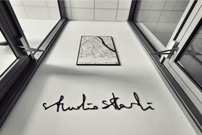 Czy zdjęcie biznesowe na tle logo to dobry pomysł?